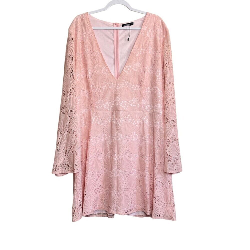 Boohoo Lace V Neck Dress‎ Women's 22 Pink Flare Sleeve Lined Girly Glam